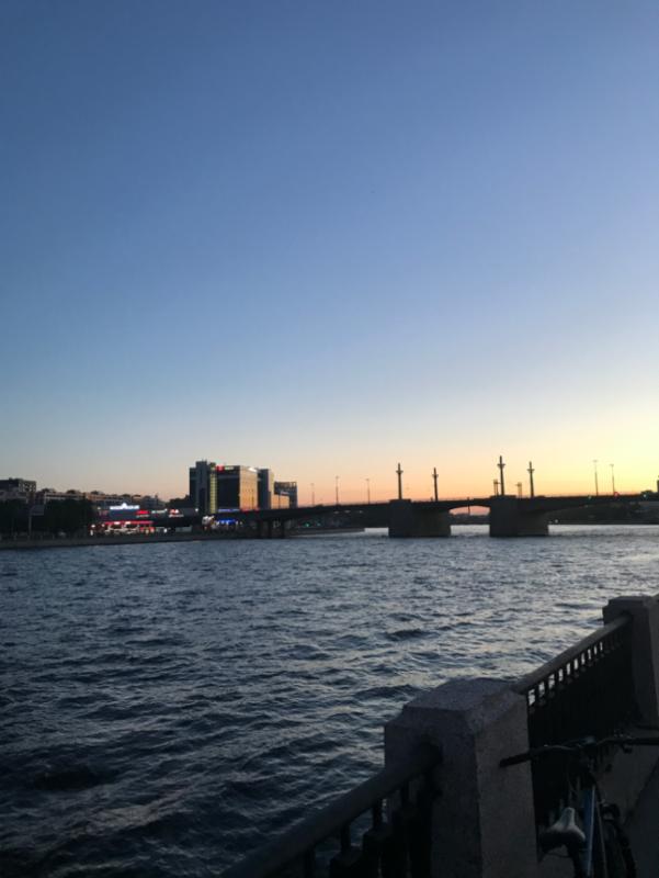 Эвакуатор в Приморский район дешево, эвакуатор СПб